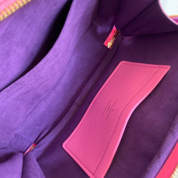 Sold Amazing Louis Vuitton Pink Utility Bag - Picture 8 of 16